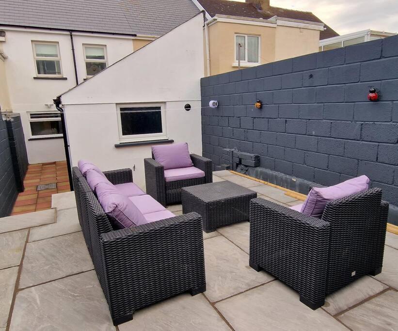 Sea View Luxury 5 Star Cottage Near Milford Marina Milford Haven Exterior foto