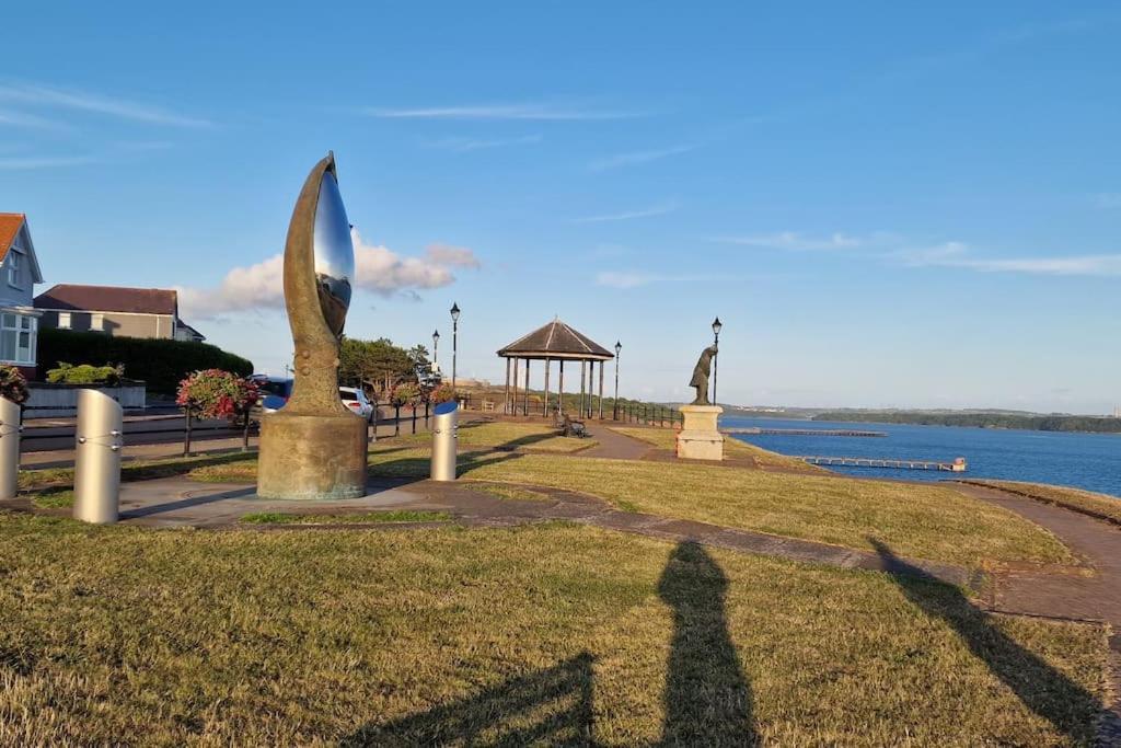 Sea View Luxury 5 Star Cottage Near Milford Marina Milford Haven Exterior foto
