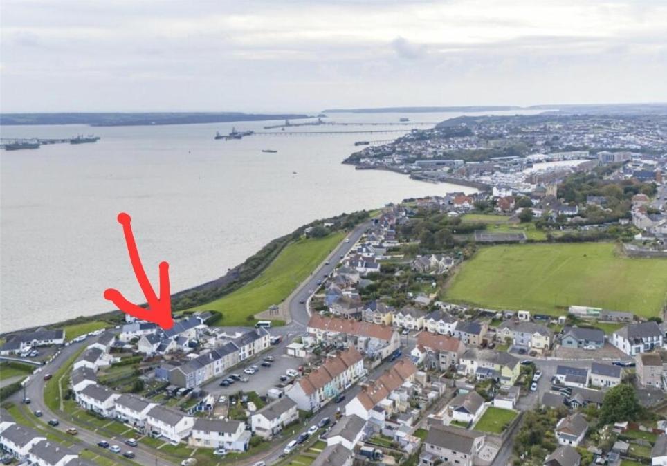 Sea View Luxury 5 Star Cottage Near Milford Marina Milford Haven Exterior foto